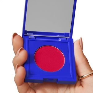 TRESLÚCE BEAUTY. Ready to Bounce 
Girl’s Night